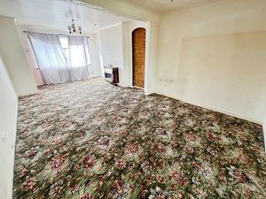 Lounge- click for photo gallery